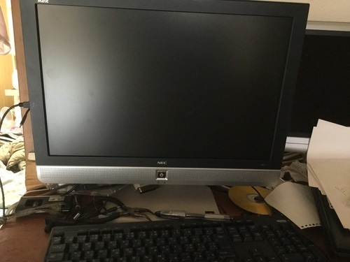 NECの、デスクパソコンモニター一体型タイプです。