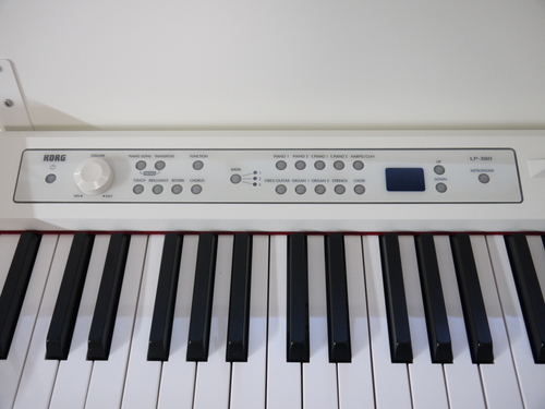 【電子ピアノ】コルグ　LP-380