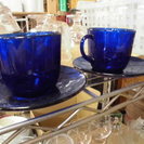 青色のガラス製コ－ヒーカップ2客