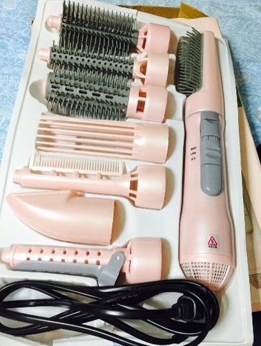 ヘアスタイラー\u0026アタッチメント  ほぼ新品