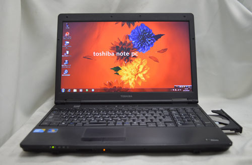 東芝 dynabook Satellite K45 240E/HD/Core i7/4GB/320GB/マルチ/無線のご案内です
