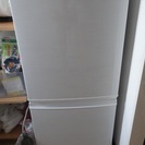 2012年製　シャープ　137L冷蔵庫