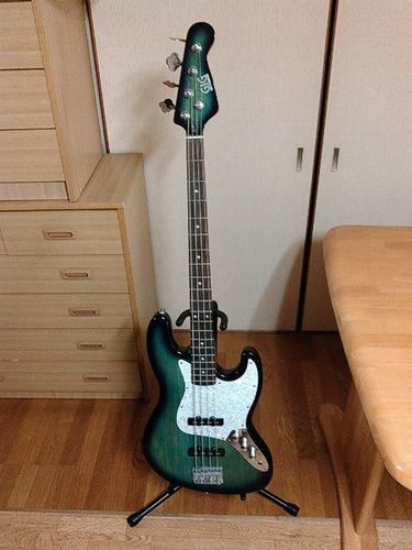 GIGs エレキベース