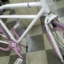 [1967]ピストバイク　700×23C　シングル又は固定　ホワイト×ピンク