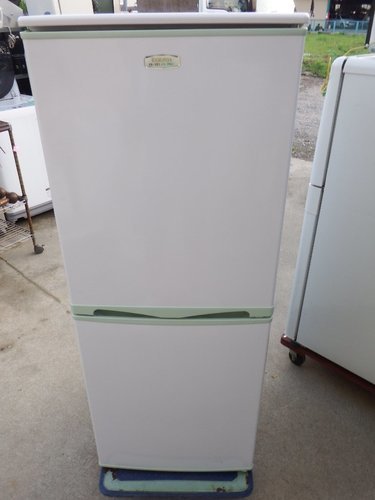 エラヴィタックス 2ドア冷凍冷蔵庫（143L) ER-151-HG
