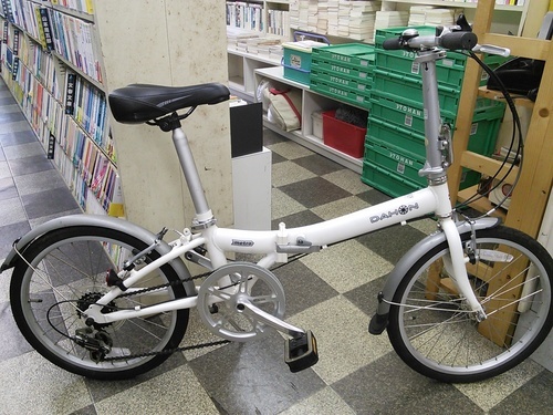 [1976]DAHON metro ダホン メトロ　折りたたみ自転車　20インチ　外装６段変速　軽量アルミフレーム　ホワイト