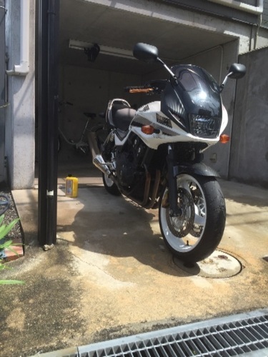 ホンダ CB400SB Revo