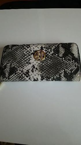 トーリバーチ財布