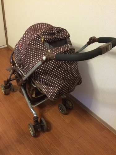 ApricaのAB型ベビーカー ショコラ