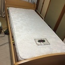 介護用電動式ベッド