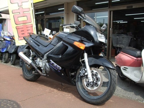 ご成約ありがとうございます。 NO.486 ZZR250 水冷2気筒エンジン ☆彡
