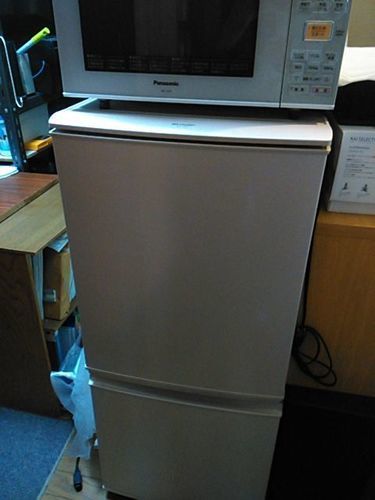 2年ほど使用しました　ＳＨＡＲＰ製　小型冷凍冷蔵庫