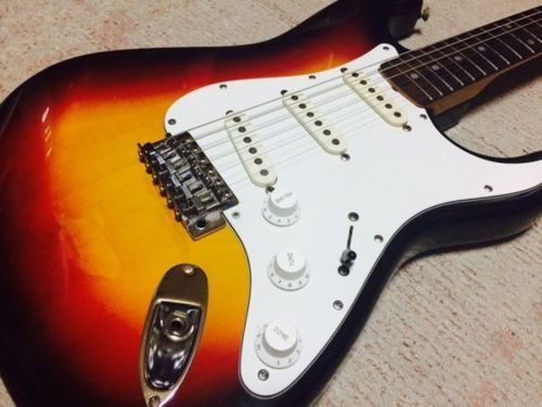 ※最終値下げ※【売ります】（国産）Squier by Fender／CST