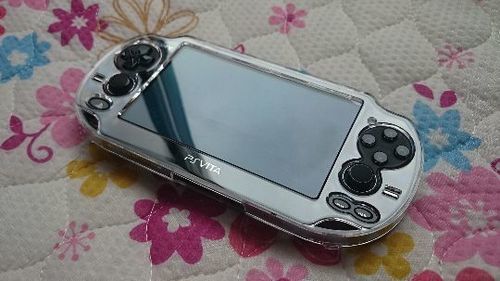 PSVITA PCH-1100 3G Wi-Fiモデル