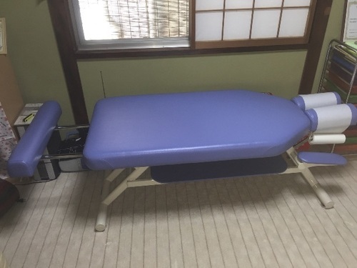 『再投稿』整体・マッサージ施術ベッド
