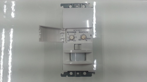 Panasonic　電設資材　壁取付　センサー付配線器具