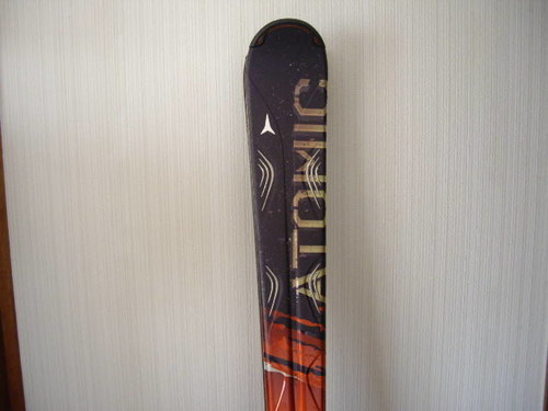 スキー　板　　　１６４センチ　　アトミックのNOMAD BLACKEYE