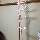超美品ピンク色☆伸縮自在のハンガーポール