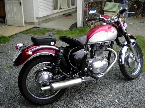 決まりました。　kawasaki エストレア 　綺麗です。　レトロ風なバイクです！。