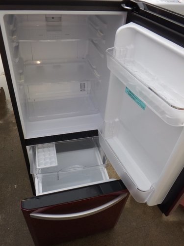 ハイアール 138L 2ドア冷蔵庫（ルビーレッド）Haier JR-NF140H ヨドバシ.com - ハイアール Haier 小型冷蔵庫（138L） 右開き2