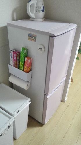 冷蔵庫　値段下げました　2013年度製　ピンク