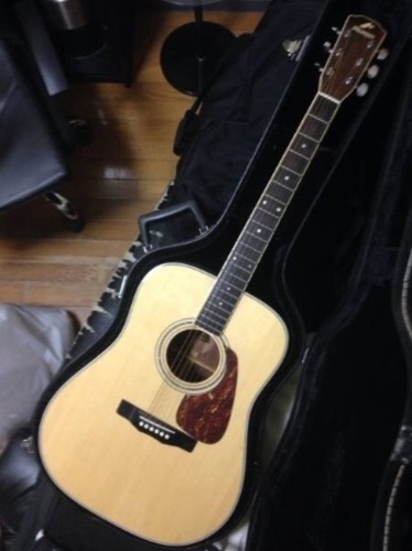 ★激安★  美品 / 珍しいパープルウッド『 MORRIS　M５０１ 』ケース付き