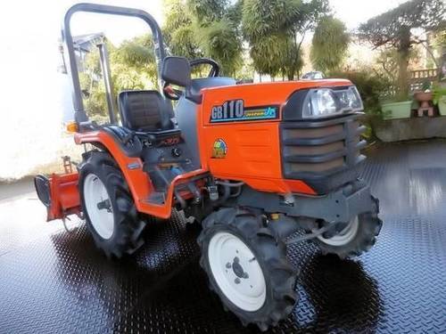 値下げ 美品 綺麗です 整備済みです。 トラクター GB110 車庫保管 農業