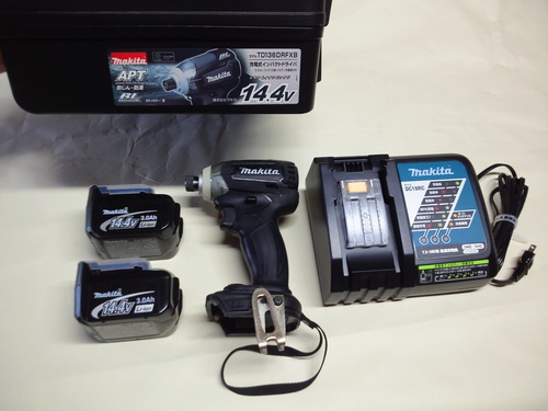 インパクトドライバーセット　マキタ　TD136DRFXB　　14.4V