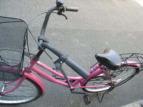 無料配達地域あり、26インチ、ピンクのきれいな中古自転車を自転車出張修理店グッドサイクルが出品