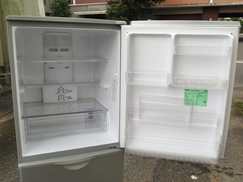 送料・設置込み 冷蔵庫 255L SANYO 2009年