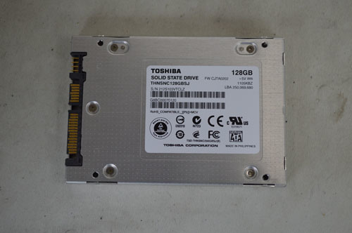 東芝 2.5インチ SSD 128GB/THNSNC128GBSJのご案内です