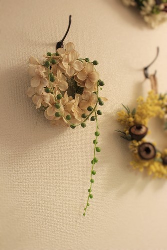 垂れ下がるグリーンネックレスリースプリザーブド 紫陽花 フェイク造花 アーティシャルフラワー Hana Hana 八幡のその他の中古あげます 譲ります ジモティーで不用品の処分