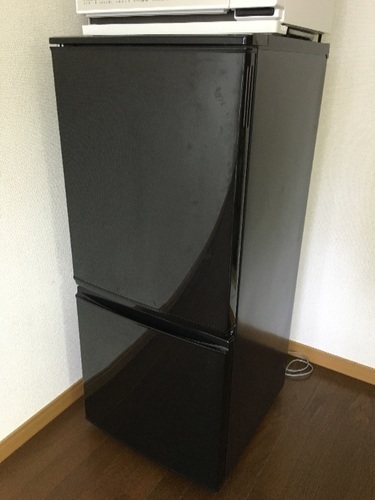 ☆スタイリッシュな冷蔵庫格安でお譲り致します☆