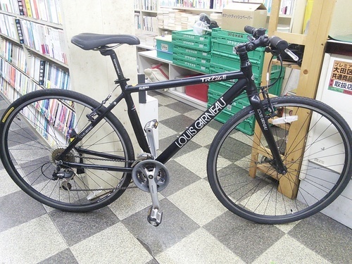 [2178]LOUIS GARNEAU ルイガノ TR Lite E　クロスバイク　700×32C　3×8段変速　アルミフレーム　Vブレーキ　ブラック