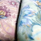 ♪　美品　大阪西川　ローズアクリル毛布　　ブルー＆ピンクの２枚