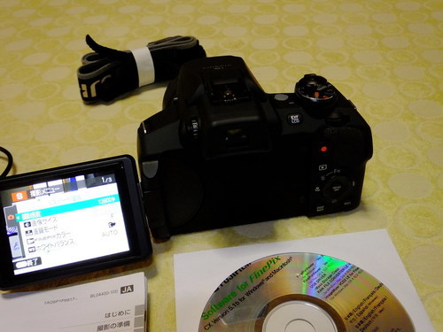 デジタルカメラ　FinePix S1　５０倍ズーム　美品