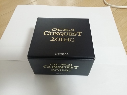 新品　オシアコンクエスト ocea conquest 201HG（左）