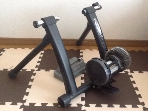 ★冬の運動不足解消★ ミノウラ VFS 自転車室内トレーニング用ローラー台