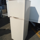 ＳＨＡＲＰ　シャープ冷凍冷蔵庫　２２５Ｌ　２００３年製　キズあり