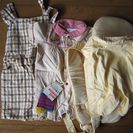 幼児（赤ちゃん）服２着、靴下（未使用品）、赤ちゃん用キャリー