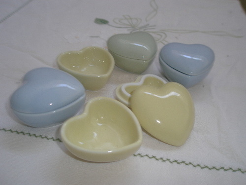 フタ付陶器ハート小物入れ　8ヶ♡本日取引OK♥️