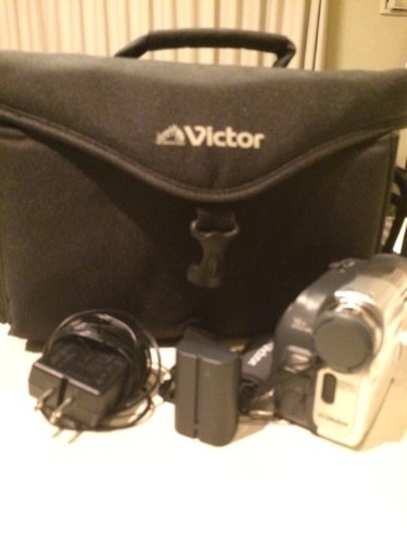 victor  デジタルビデオカメラ 2004年製