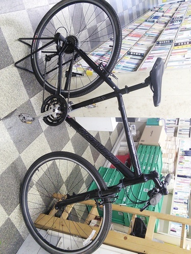 [2303]SPECIALIZED スペシャライズド　crossrider クロスライダー　クロスバイク　700×38C　3×8段変速　アルミフレーム　フロントサスペンション　ブラック