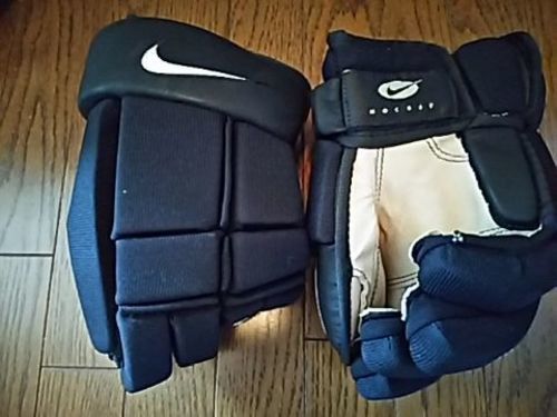 Nike製アイスホッケーのグローブ Kuro 平塚のその他の中古あげます 譲ります ジモティーで不用品の処分