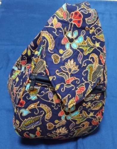 バティック柄 シンガポール マレーシアの伝統工芸 肩掛けバッグ Namiquita 調布のバッグ リュックサック の中古あげます 譲ります ジモティーで不用品の処分