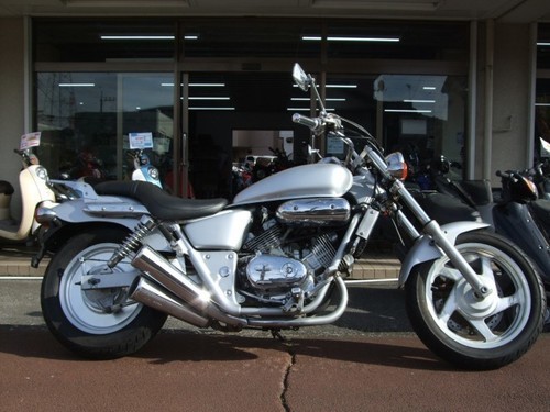 ご成約ありがとうございます。 NO.551 Vツインマグナ250 (V-TWIN MAGNA) 水冷4サイクルVツインエンジン ☆彡