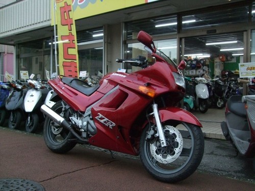 ご成約ありがとうございます。 NO.504 ZZR250 水冷4サイクル2気筒エンジン ツアラー ☆彡