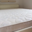 売約済　セミダブルベッド☆美品