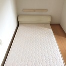 売約済　セミダブルベッド☆美品