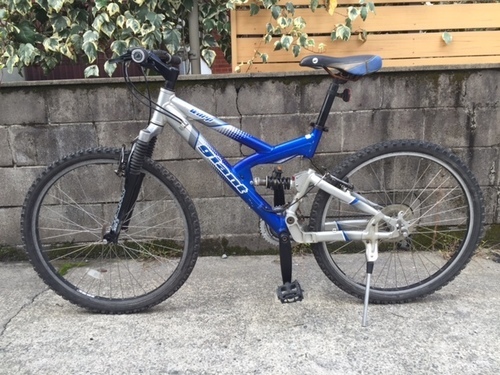 ジャイアントフルサスペンション　ＭＴＢ　ＧＩＡＮＴ　ＷＡＲＰ　ＤＳ3　３×８　シルバー×ブルー